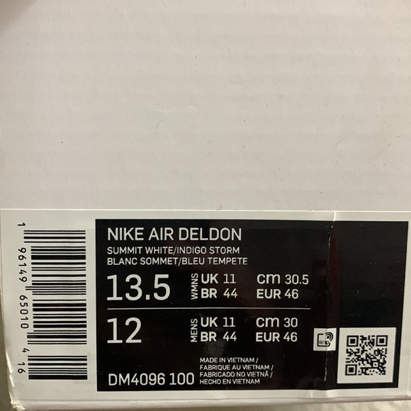 Nike Air Deldon Basketball Shoes - Picture 16 of 16